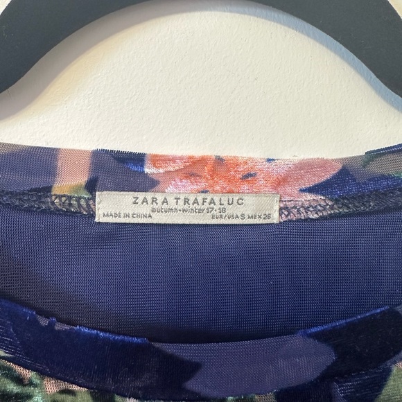 ⛱️ 2/20$ Zara trafaluc women short sleeves floral shirt in small - Picture 5 of 5